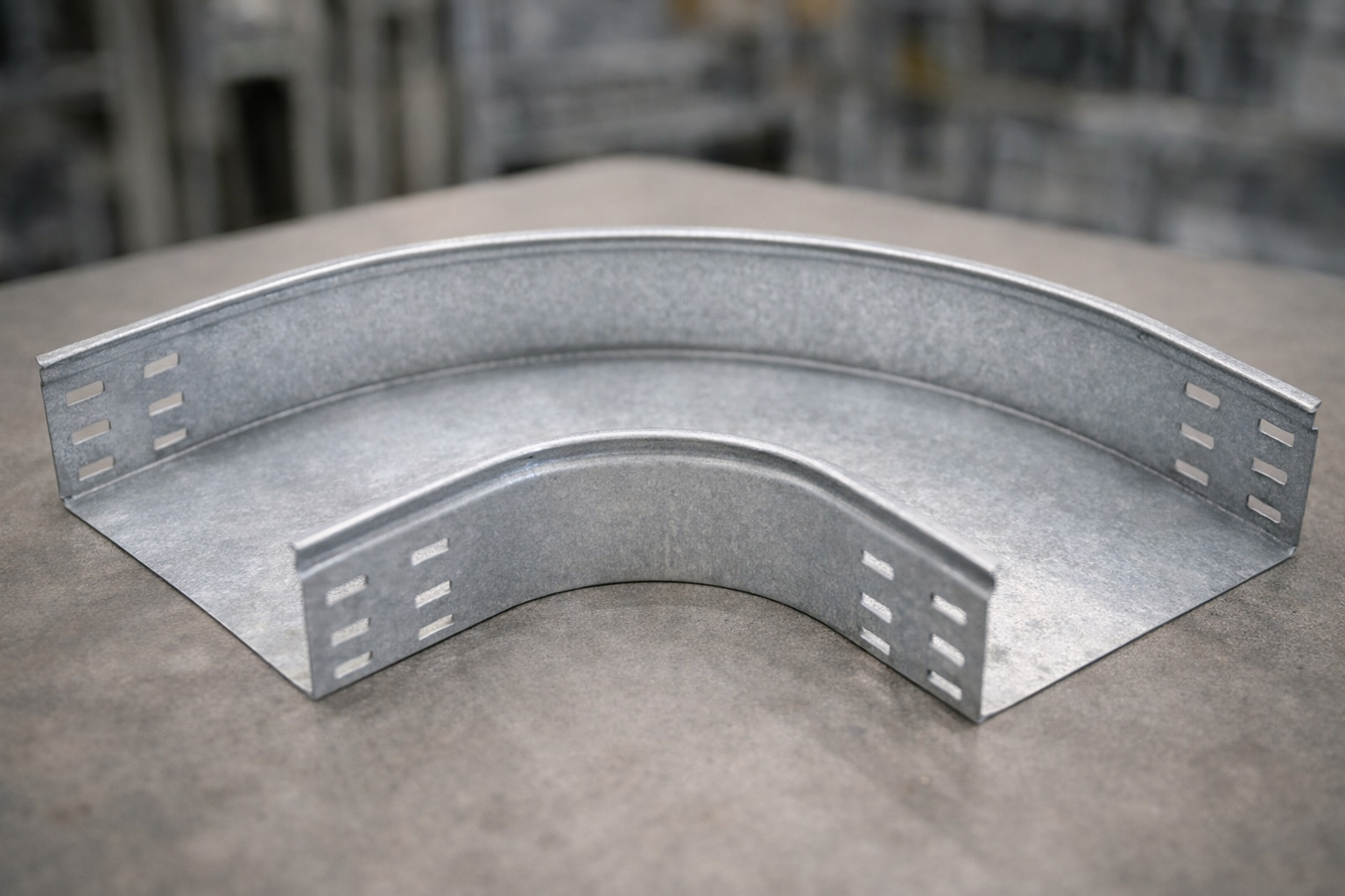 You are currently viewing Maksimalkan Sistem Kabel Anda dengan Elbow 90° Tray Premium