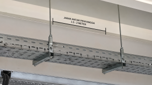 Read more about the article Standar Jarak Penyangga Kabel Tray: Cara Tepat Mencegah Kerusakan dan Beban Berlebih